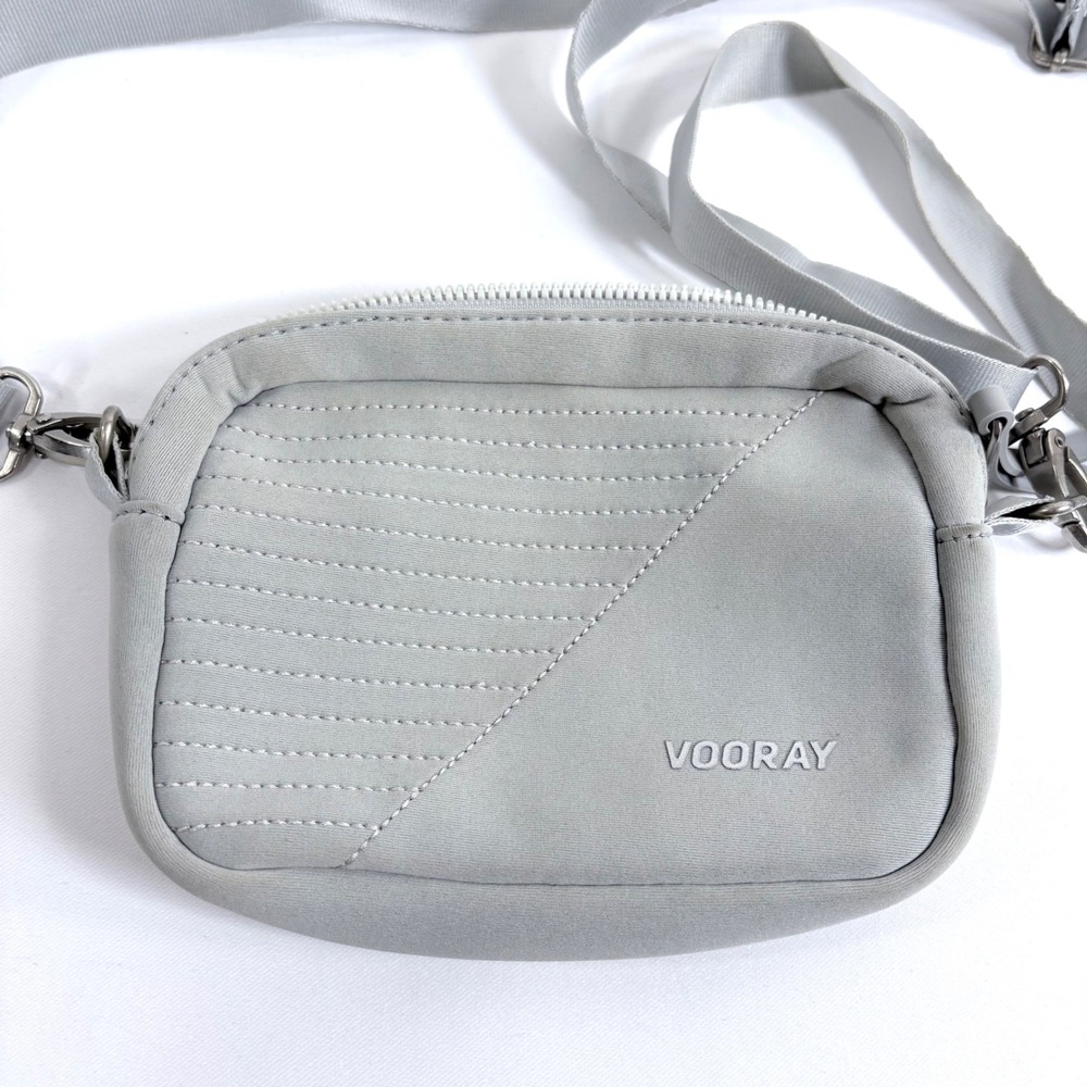 Vooray‎ Sidekick Crossbody Bag Grey Neoprene Quilted Travel Sporty Pouch